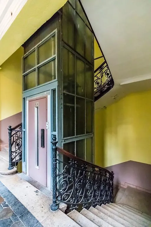 Dr. House Apartment Budapeşte 0*,
